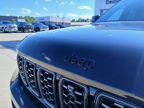 Used 2025 Jeep Grand Cherokee L Summit w/ Obsidian Package AWD/4WD image 43