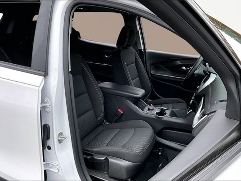 Used 2023 GMC Terrain SLE w/ Driver Convenience Package image 19