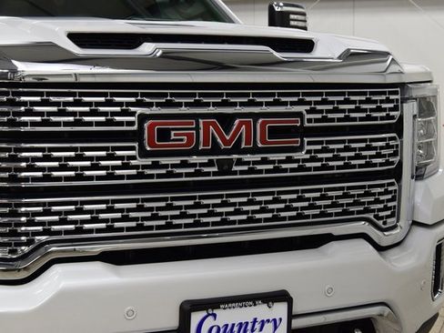 Used 2023 GMC Sierra 3500 Denali w/ Denali Ultimate Package image 11