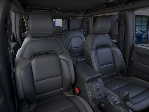 New 2025 Ford Bronco Outer Banks w/ Sasquatch Package image 10