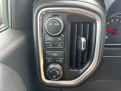 Used 2020 Chevrolet Silverado 1500 LT AWD/4WD image 26