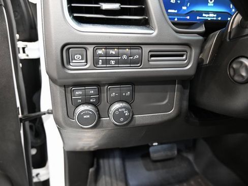 Used 2022 Chevrolet Tahoe LT w/ LT Signature Plus Package image 26