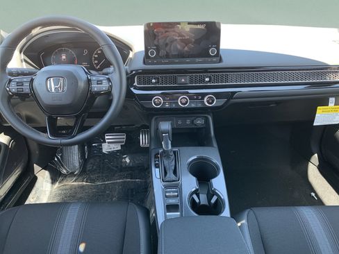 Used 2025 Honda Civic Sport image 18