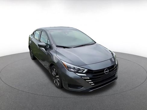 Used 2025 Nissan Versa SV FWD image 3