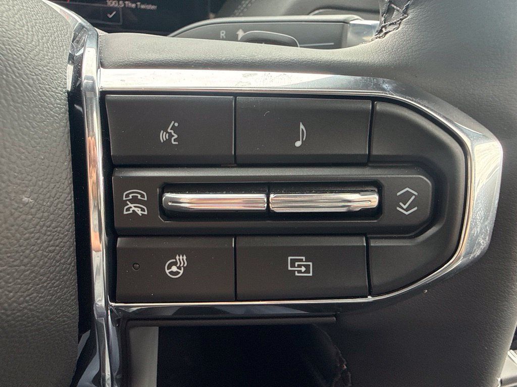 Used 2026 GMC Yukon Denali w/ Denali Reserve Package AWD/4WD image 29