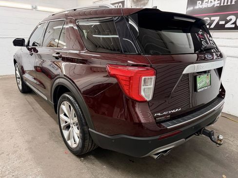 Used 2022 Ford Explorer Platinum w/ Equipment Group 601A AWD/4WD image 3