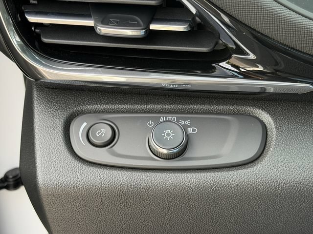 New 2026 Buick Envista Avenir FWD image 19