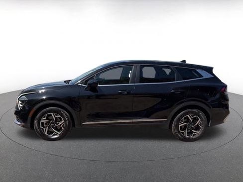 Used 2025 Kia Sportage LX FWD image 8