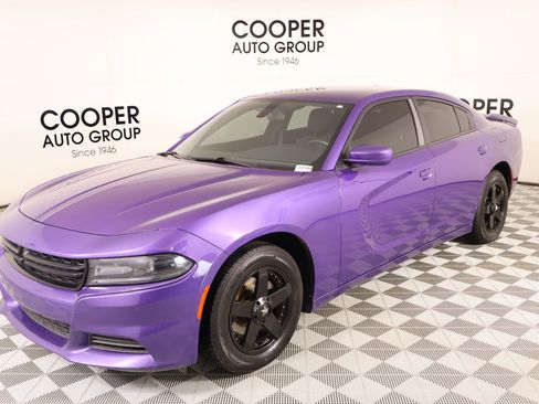Used 2018 Dodge Charger SXT image 9