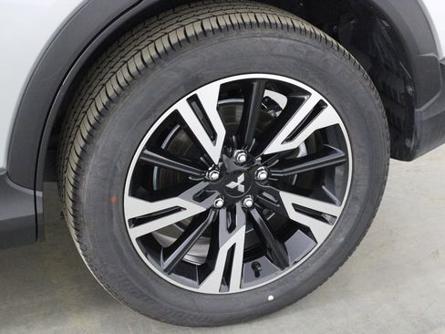 Used 2025 Mitsubishi Eclipse Cross SE image 39