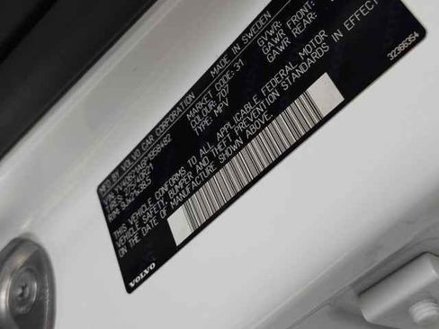 Certified 2023 Volvo XC90 B6 Ultimate w/ Protection Package Premier image 39