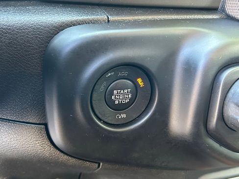 Certified 2020 Jeep Wrangler Sport AWD/4WD image 44