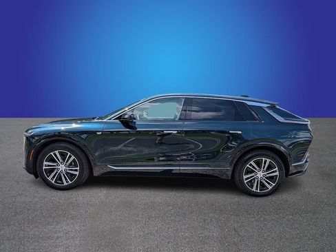Certified 2024 Cadillac Lyriq Luxury AWD/4WD image 2