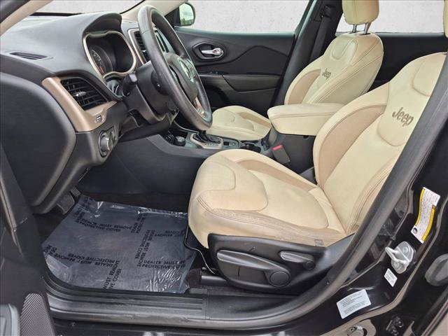 Used 2016 Jeep Cherokee Sport AWD/4WD image 14
