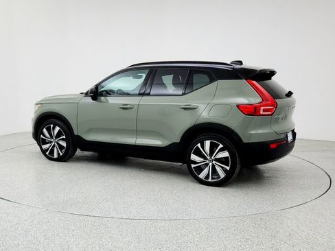 Certified 2022 Volvo XC40 P8 Recharge Plus image 7