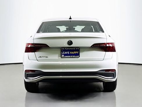 Certified 2024 Volkswagen Jetta Sport image 6