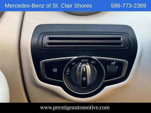 Used 2022 Mercedes-Benz GLC 300 4MATIC image 33