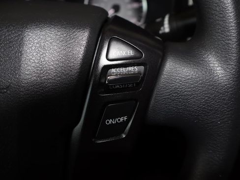 Used 2023 Nissan Frontier SV AWD/4WD image 19