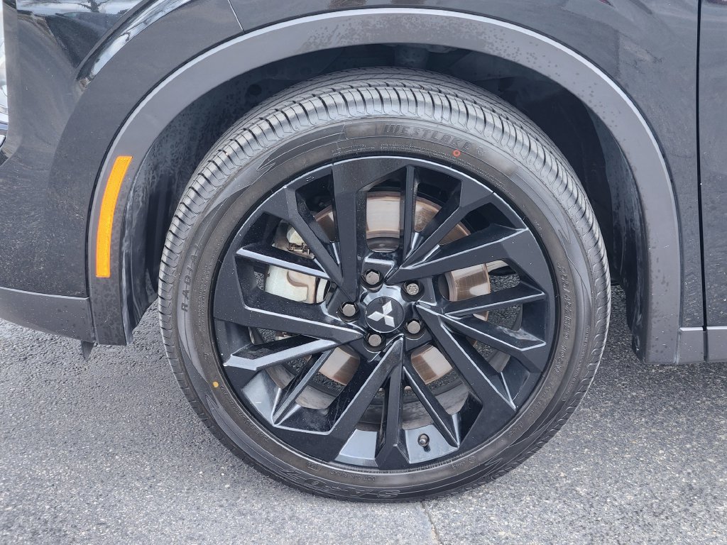 Used 2024 Mitsubishi Outlander SE Black Edition FWD image 10