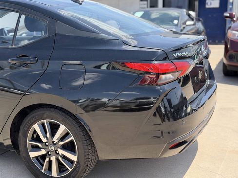 Used 2021 Nissan Versa SV FWD image 13