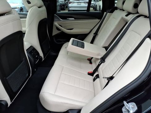 Used 2018 BMW X3 xDrive30i w/ M Sport Package image 9