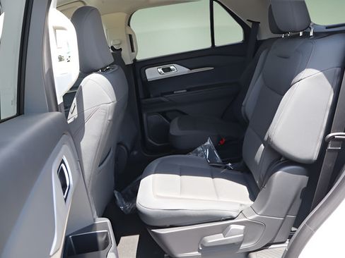 New 2026 Ford Explorer Active AWD/4WD image 21