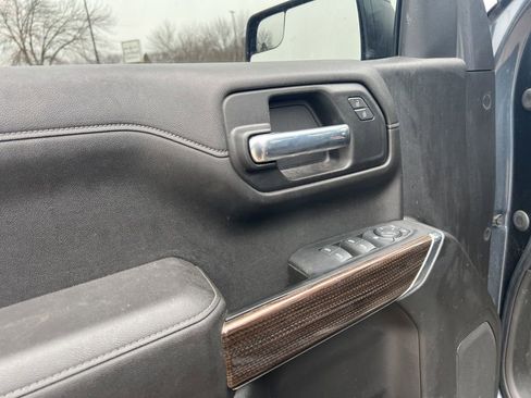 Used 2021 Chevrolet Silverado 1500 LT Trail Boss w/ Bed Protection Package image 10