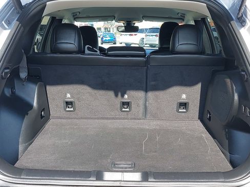 Used 2019 Jeep Cherokee Limited FWD image 12