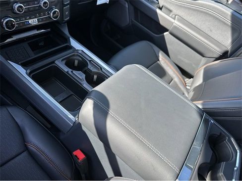 New 2025 Ford F250 Lariat w/ Lariat Ultimate Package image 33