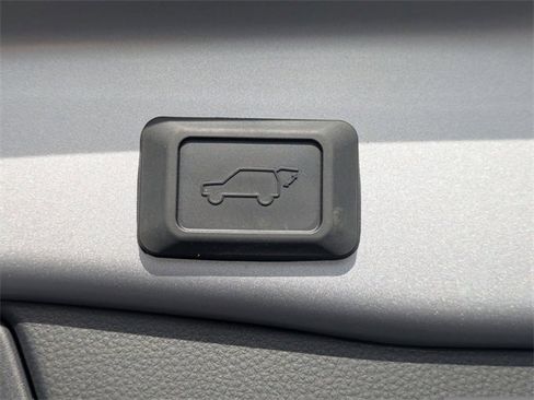 Used 2024 Toyota RAV4 XLE Premium image 17