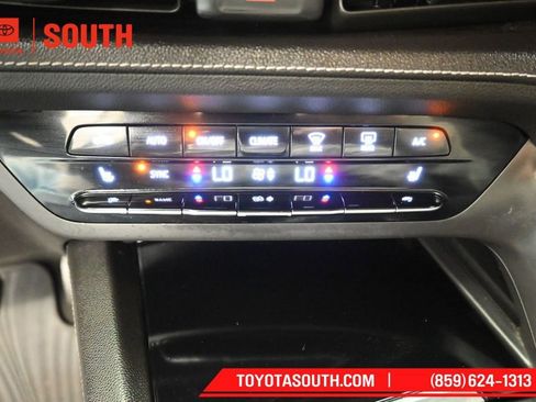 Used 2021 Buick Envision Essence w/ Sport Touring Package AWD/4WD image 18