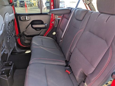 Used 2018 Jeep Wrangler Unlimited Rubicon w/ LED Lighting Group image 14