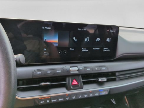Used 2025 Kia K4 FWD image 22