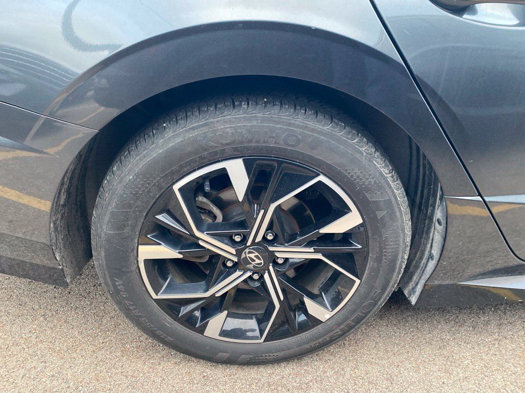 Used 2025 Hyundai Sonata SEL FWD image 8