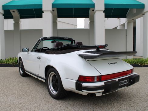 Used 1987 Porsche 911 Carrera image 3