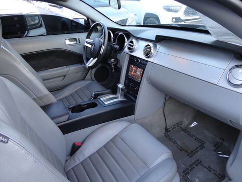 Used 2006 Ford Mustang GT Premium image 25