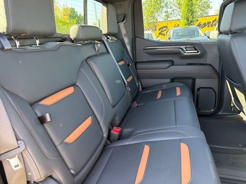 Used 2024 GMC Sierra 1500 AT4 w/ Technology Package AWD/4WD image 24