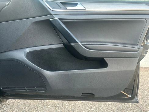 Used 2015 Volkswagen Golf TDI SE image 13