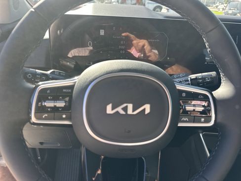 New 2026 Kia Carnival SX Prestige FWD image 13