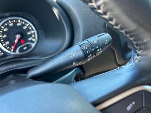 Used 2017 Jeep Renegade Limited w/ Trailer Tow Group image 24