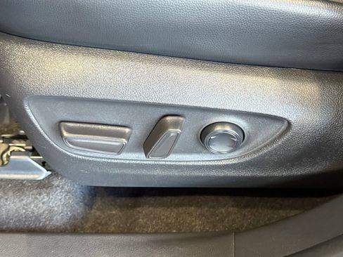 Certified 2023 Toyota Highlander XLE image 21