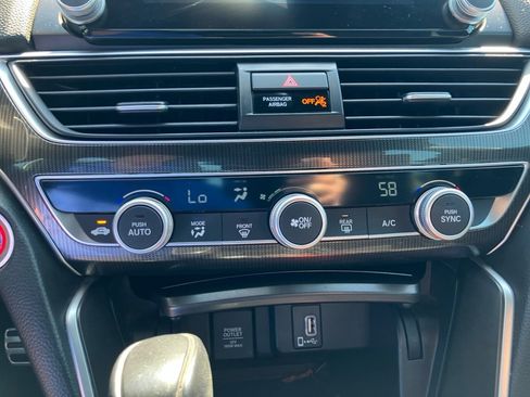Used 2018 Honda Accord Sport image 20