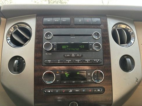 Used 2012 Ford Expedition XLT image 16