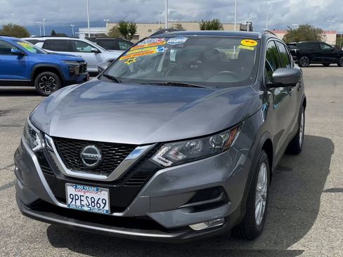 Used 2022 Nissan Rogue Sport SV w/ Technology Package AWD/4WD image 2