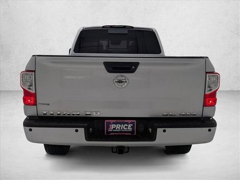 Used 2017 Nissan Titan SL image 7