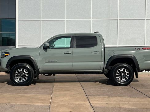 Certified 2023 Toyota Tacoma TRD Off-Road image 8