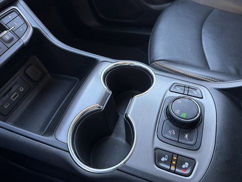 Certified 2022 GMC Terrain AT4 image 22