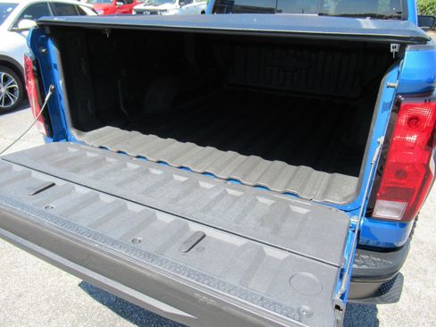 Used 2023 Chevrolet Colorado Trail Boss w/ LPO, Dark Essentials Package AWD/4WD image 31