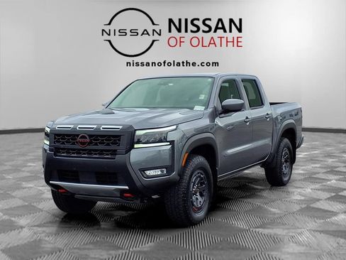 Used 2026 Nissan Frontier PRO-4X AWD/4WD image 1