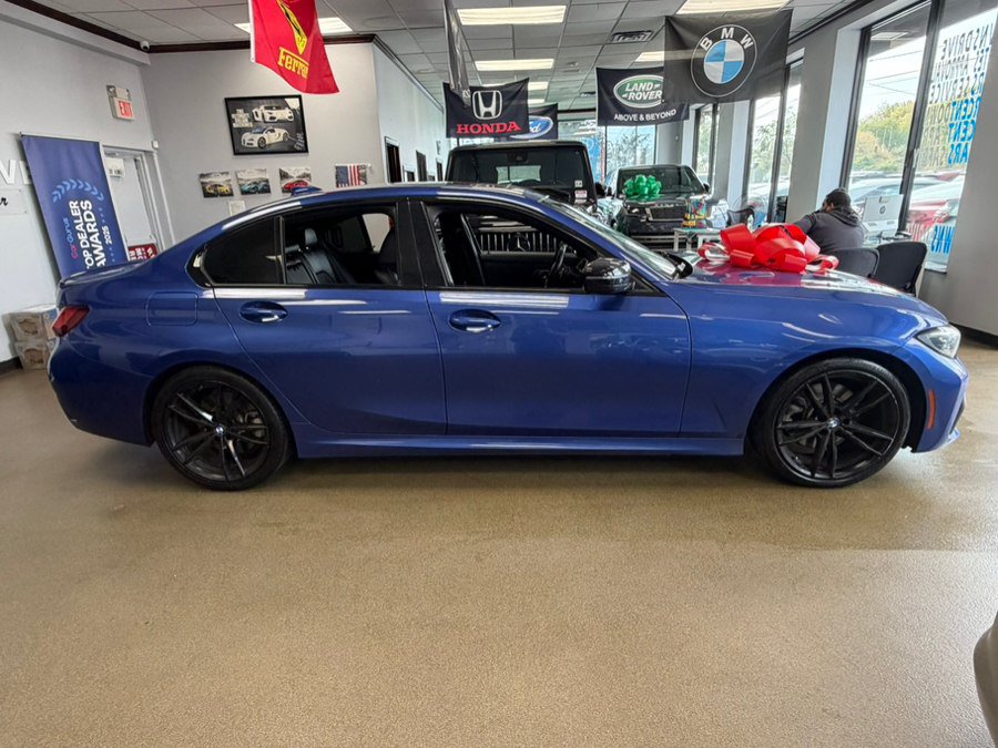 Used 2022 BMW 330i Sedan w/ M Sport Package RWD image 20